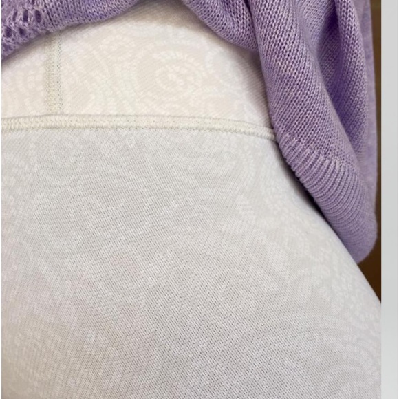 Lululemon Wunder Under Crop (Hi-Rise)
Foli Manifesto White Nimbus size 10 - Picture 6 of 14